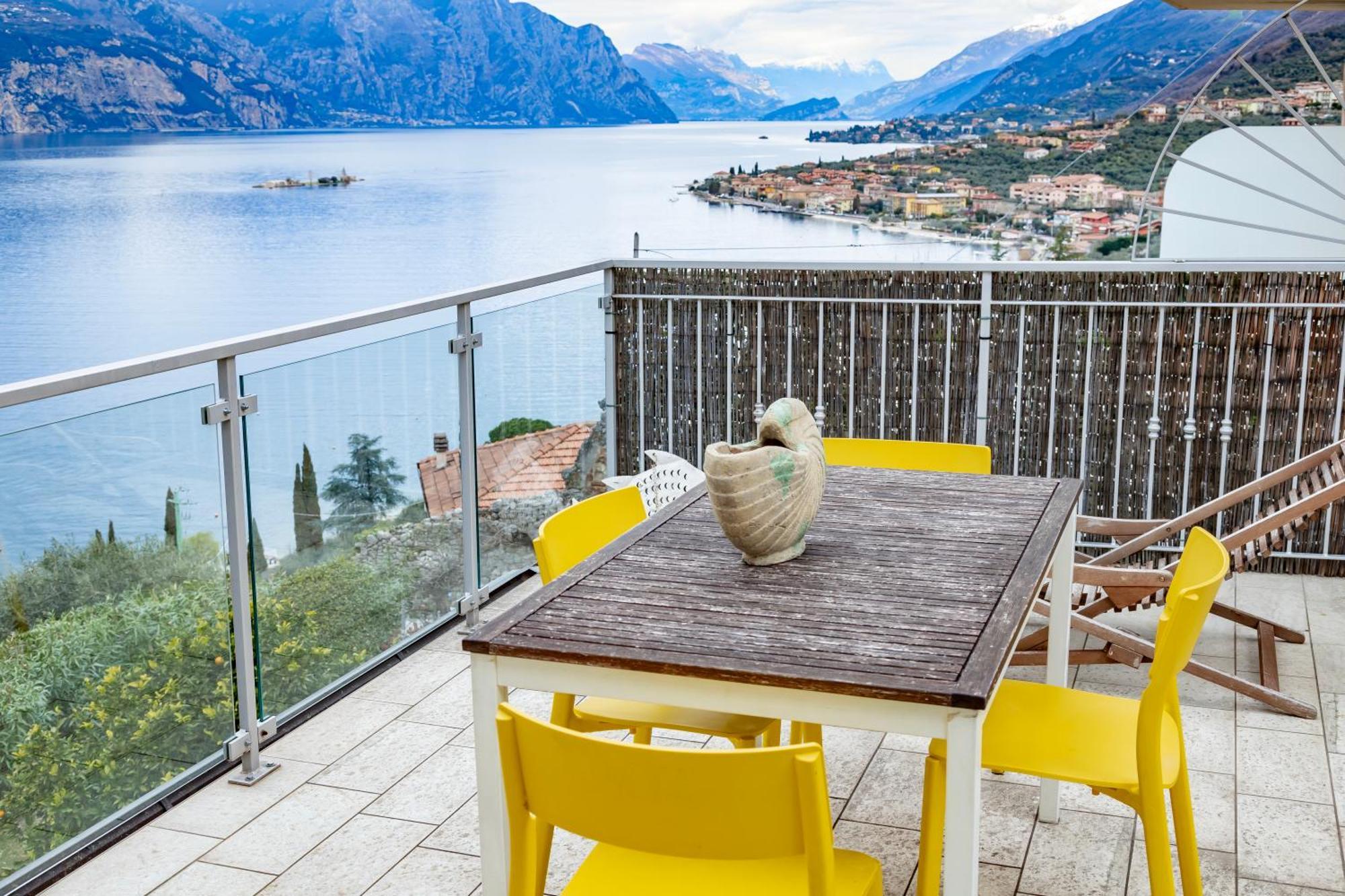 Ca De L'Angelon Aparthotel Brenzone sul Garda Luaran gambar