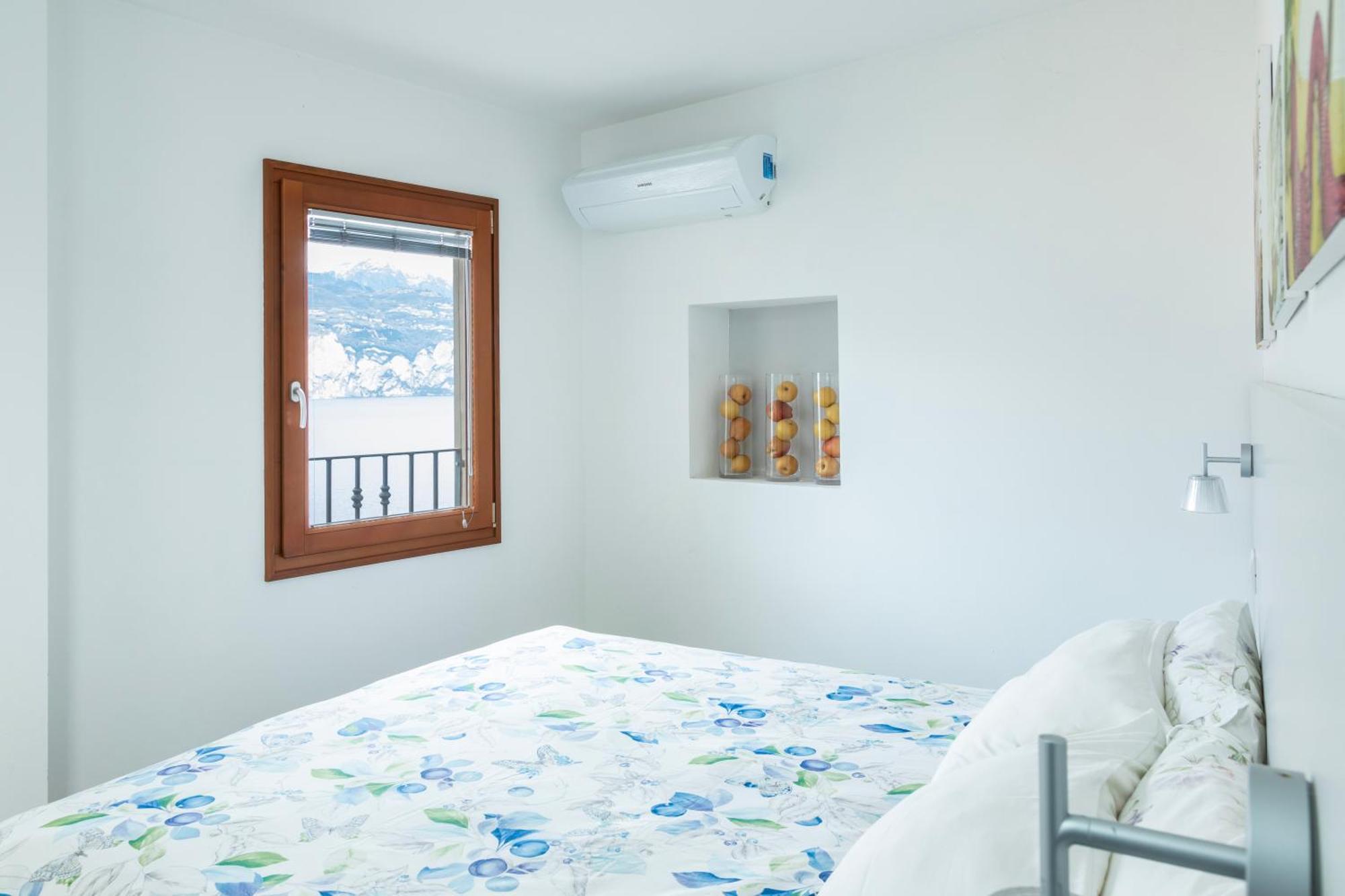 Ca De L'Angelon Aparthotel Brenzone sul Garda Luaran gambar