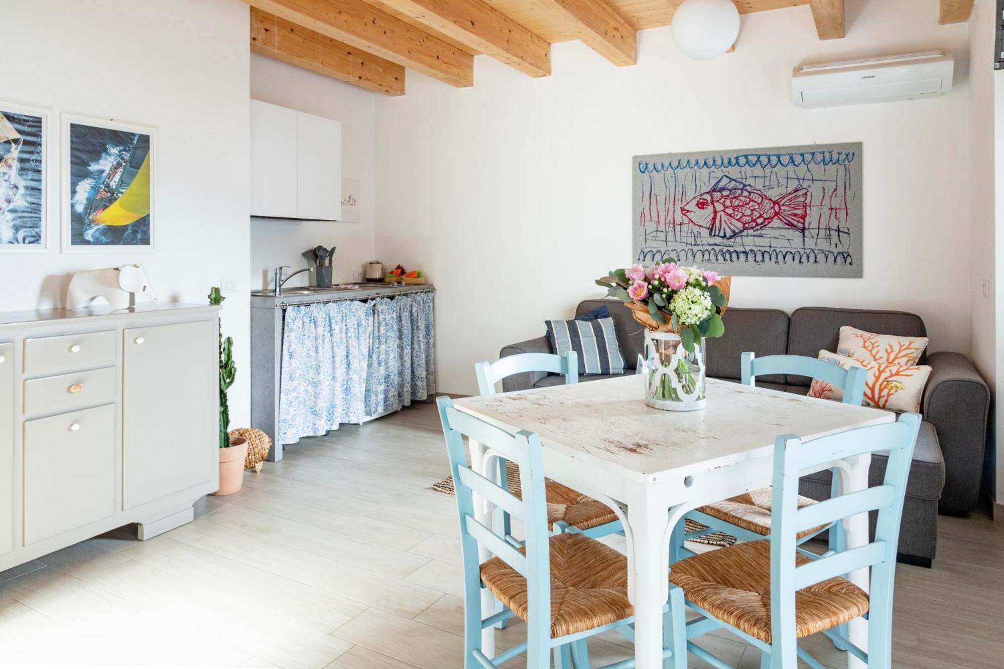 Ca De L'Angelon Aparthotel Brenzone sul Garda Bilik gambar