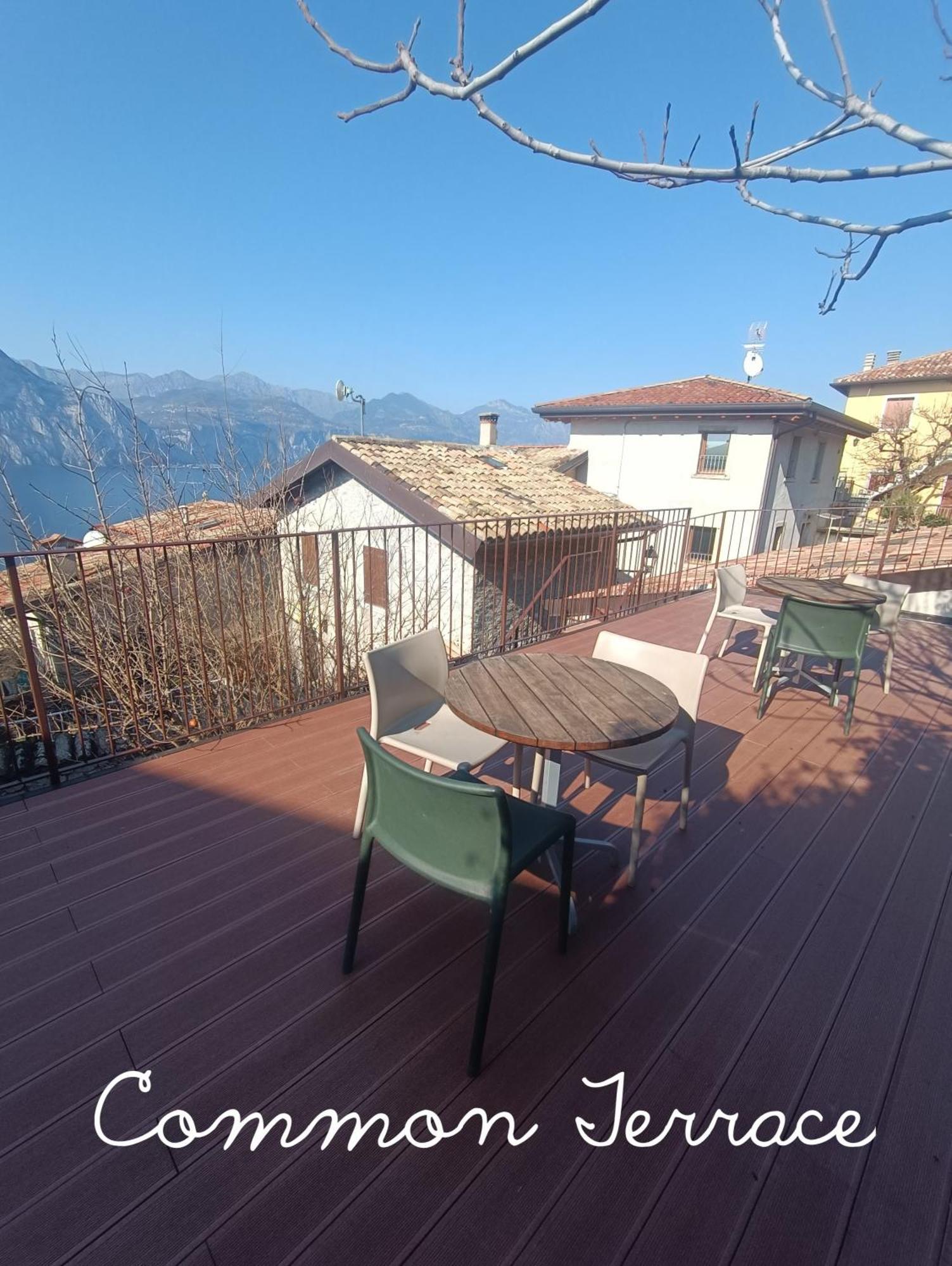 Ca De L'Angelon Aparthotel Brenzone sul Garda Luaran gambar