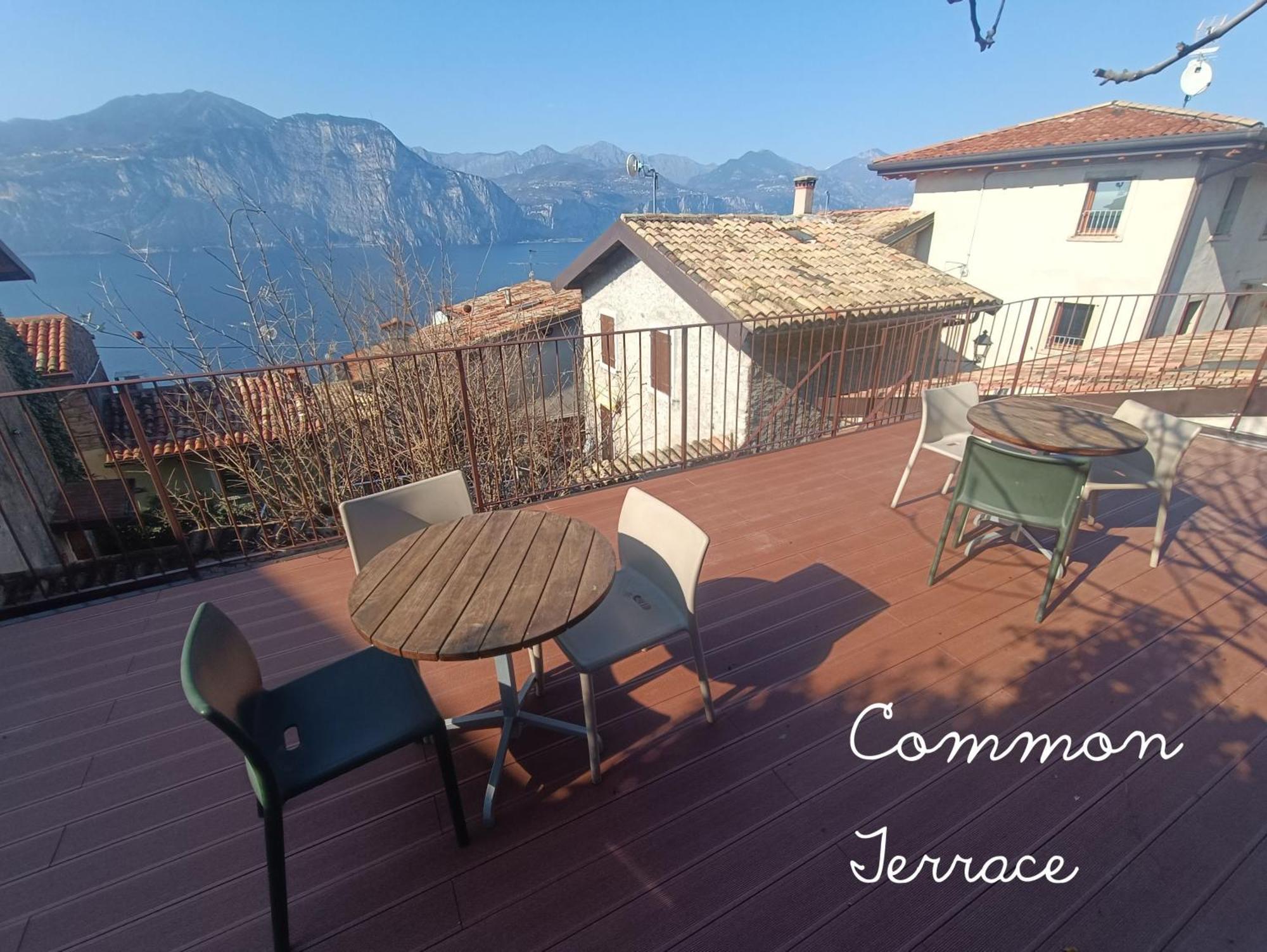 Ca De L'Angelon Aparthotel Brenzone sul Garda Luaran gambar