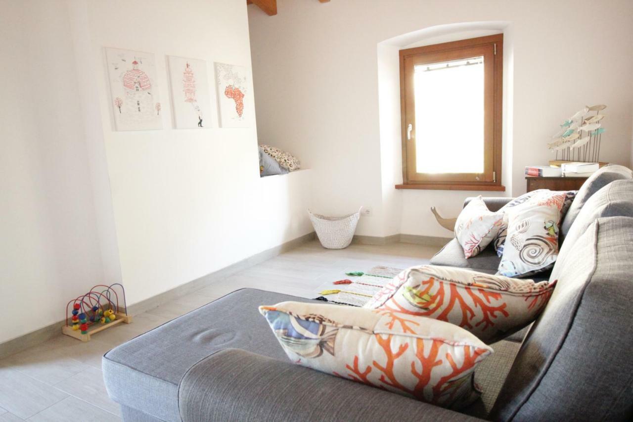 Ca De L'Angelon Aparthotel Brenzone sul Garda Luaran gambar