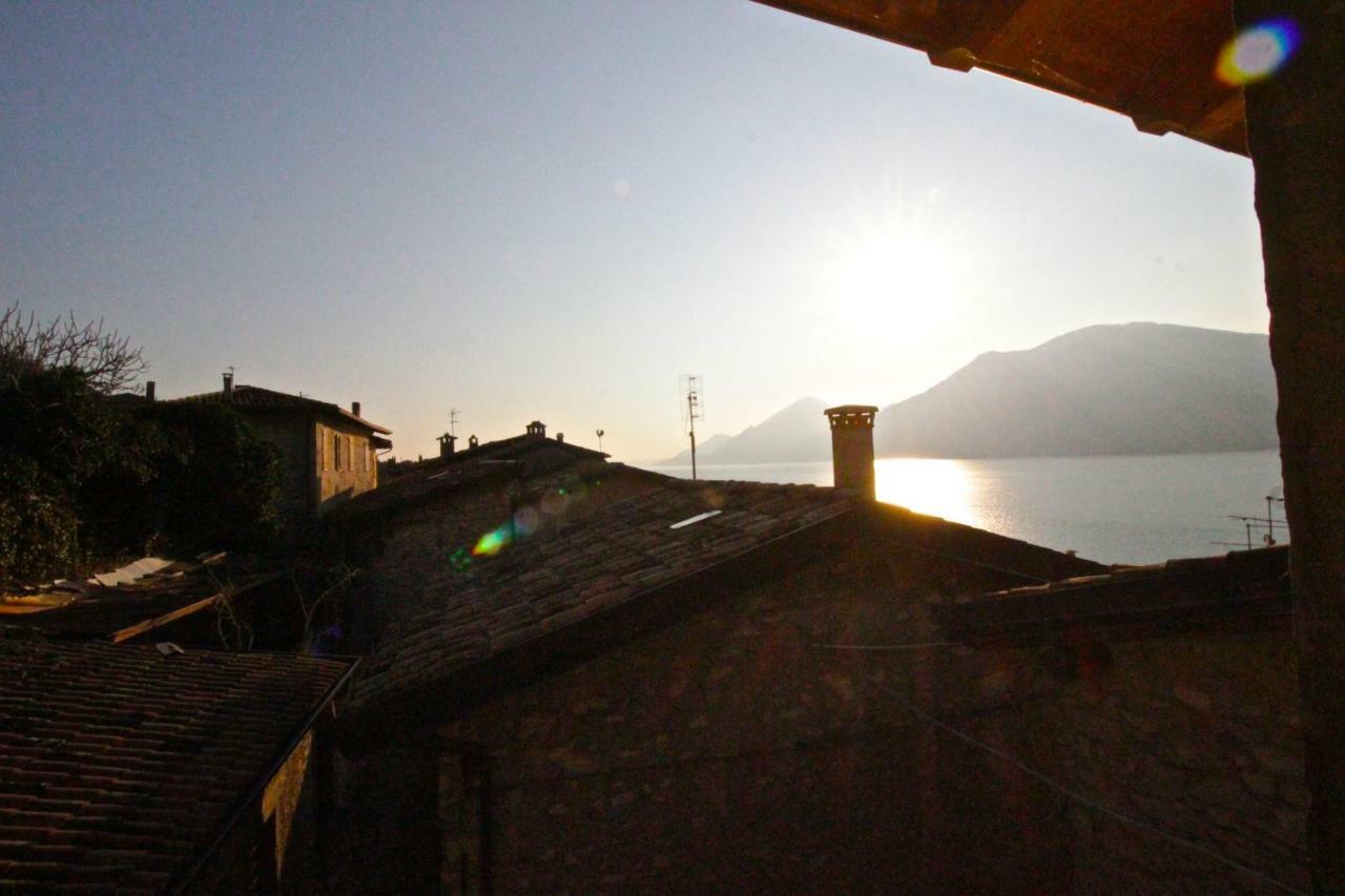 Ca De L'Angelon Aparthotel Brenzone sul Garda Luaran gambar