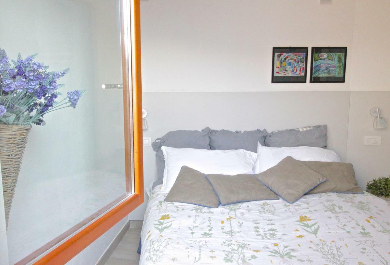Ca De L'Angelon Aparthotel Brenzone sul Garda Luaran gambar